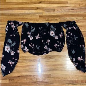 Floral cropped off-the-shoulder top